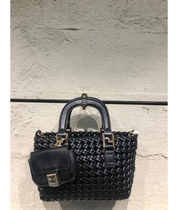 ELA BUTİK -Giyim ve Aksesuar Mağazası     