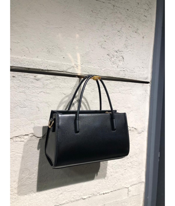 ELA BUTİK -Giyim ve Aksesuar Mağazası     